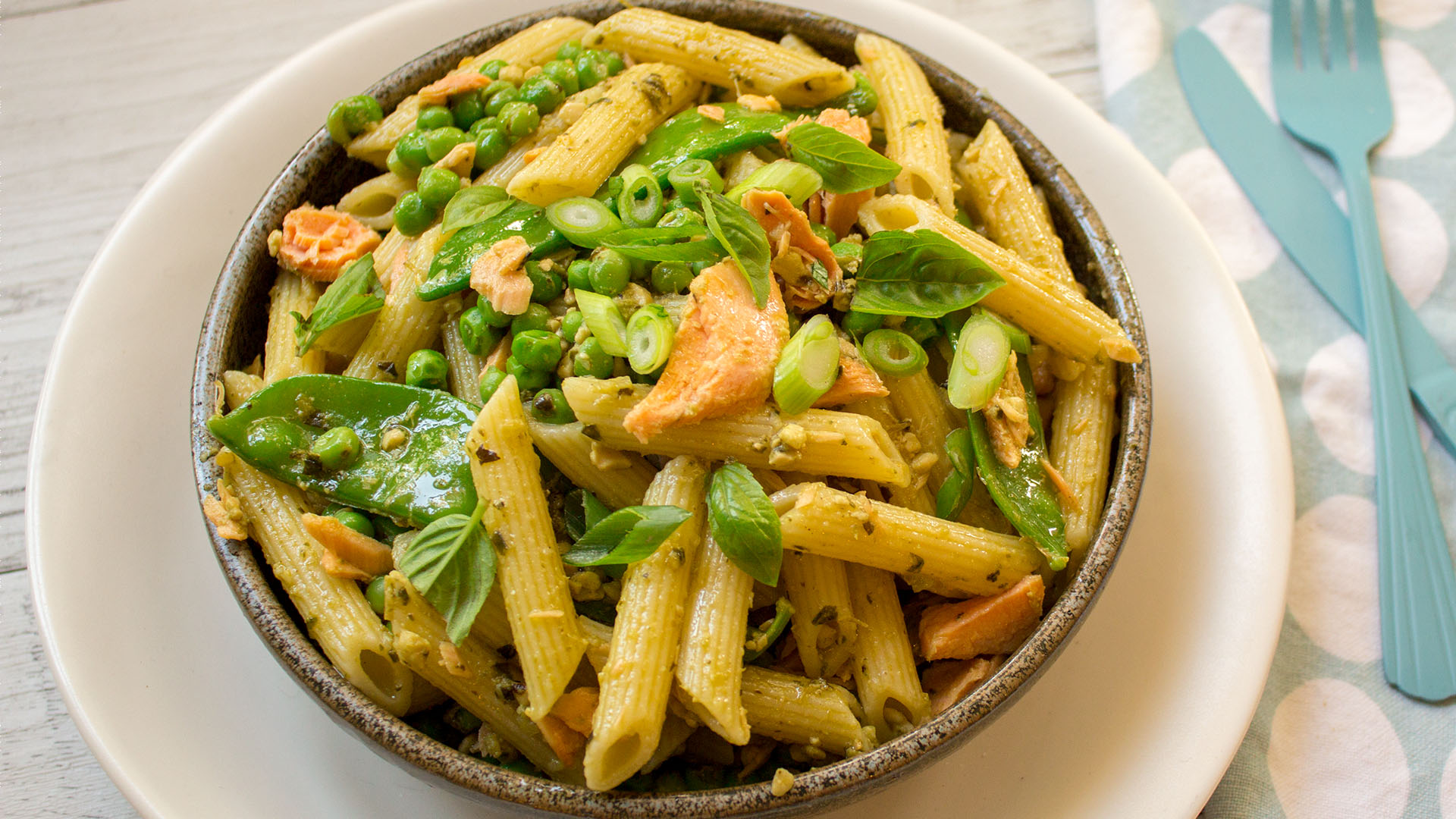 Salmon Pesto Pea Pasta A Quick And Easy Meal Seafood Experts
